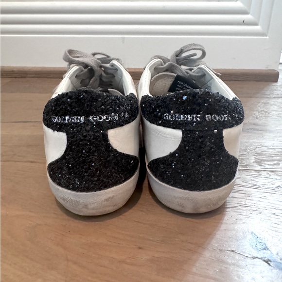 New Golden Goose Super-Star Low Top Sneaker (Women)
White/Gold/Black size 36 - Picture 8 of 9